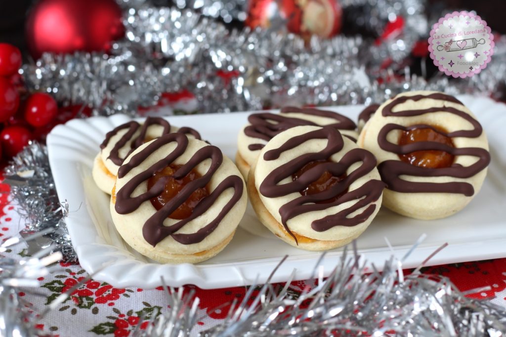 biscuits avec confiture et chocolat