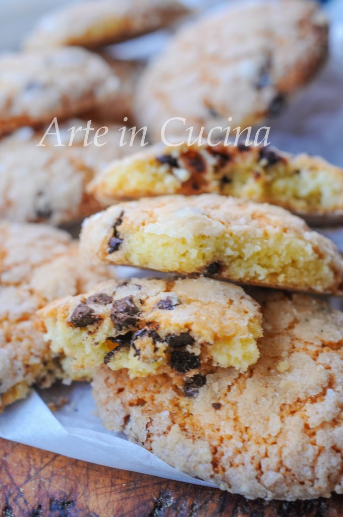 Biscuits moelleux rapides avec des pépites de chocolat vickyart art en cuisine