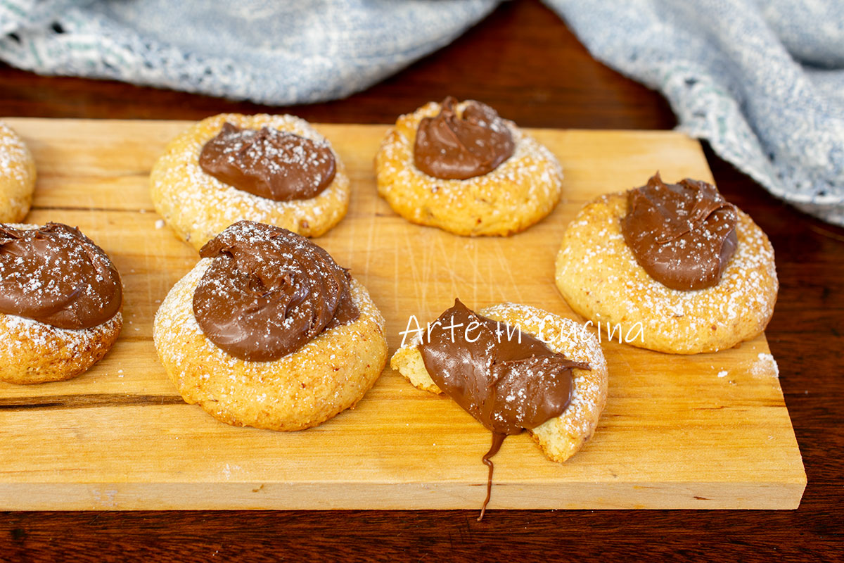 Biscuits avec œuf dur amandes et Nutella