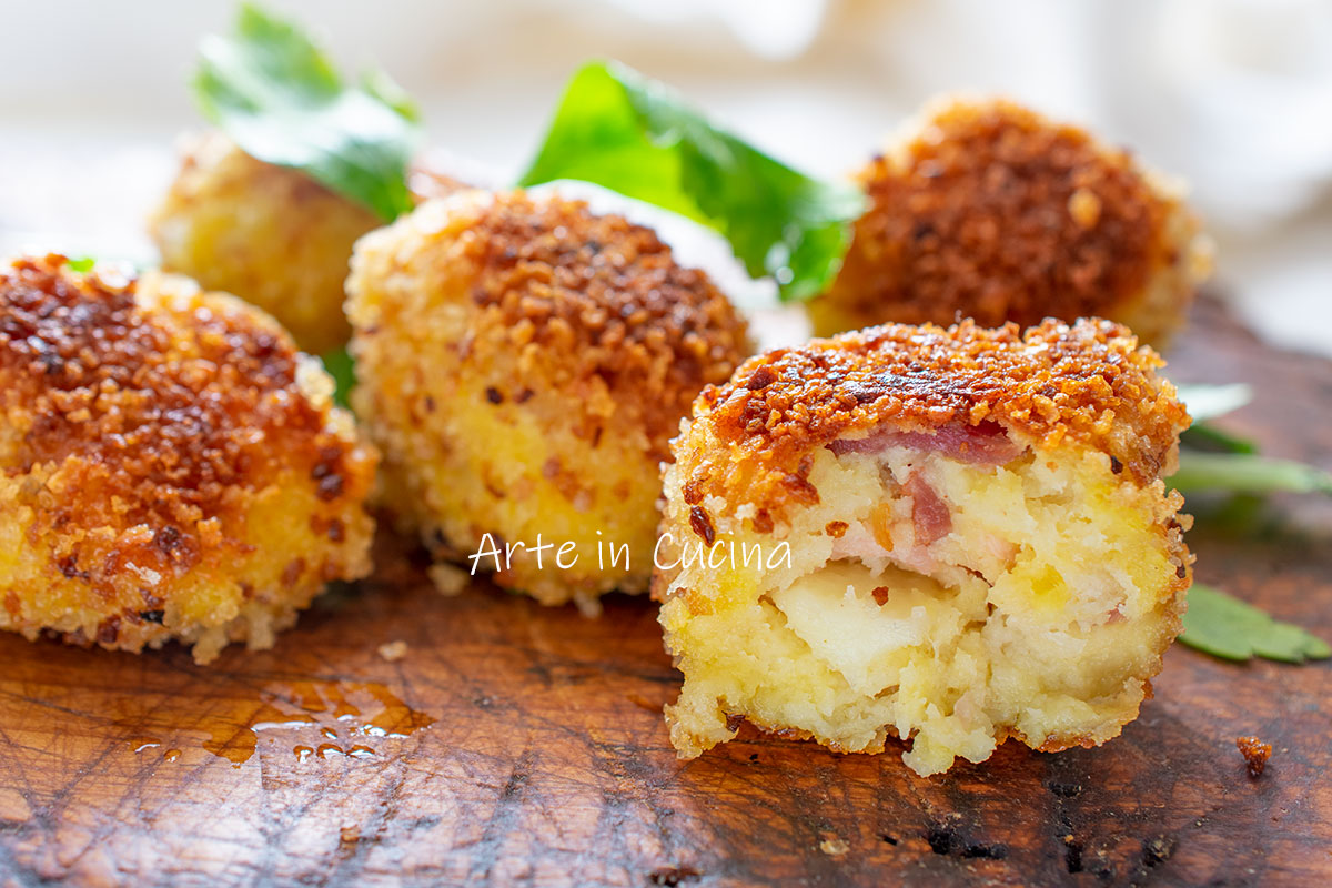 Boulettes de pain de mie avec lard et provola