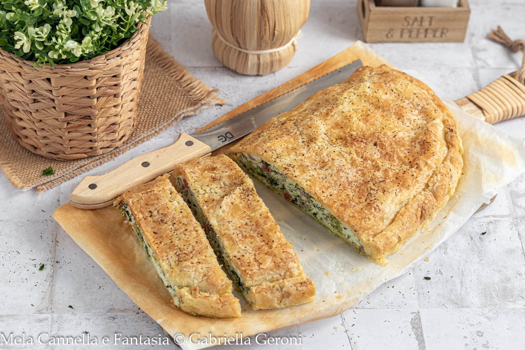 Calzone de pâte feuilletée avec ricotta et épinards