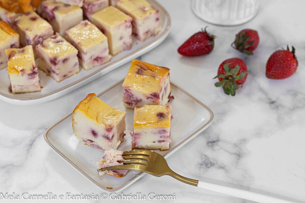 Cheesecake aux fraises sans base de biscuits très crémeuse