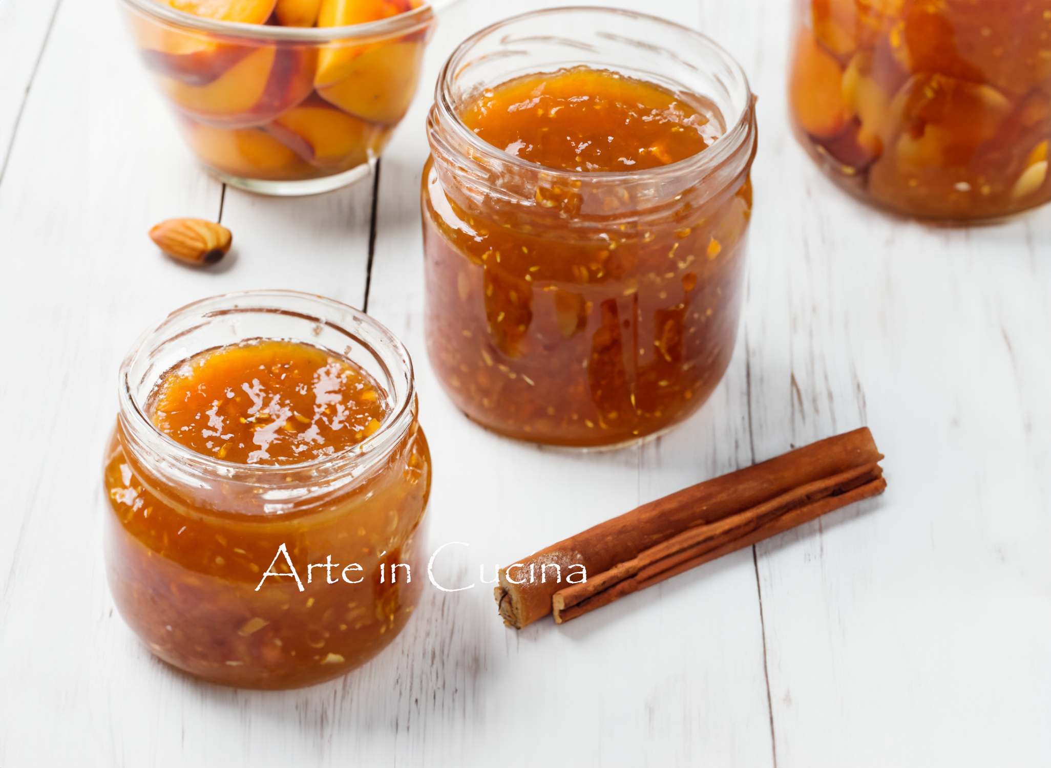 Confiture de pêches et amandes
