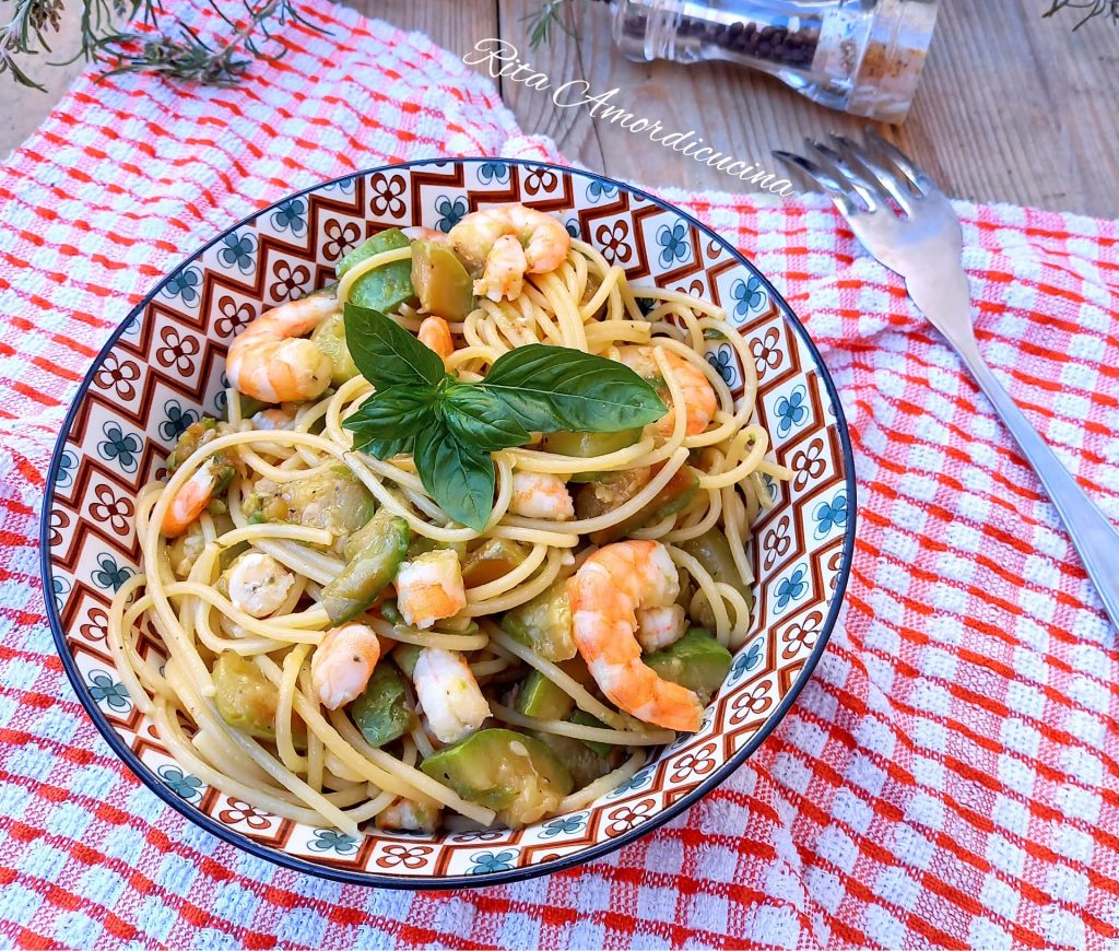Spaghetti légers aux courgettes et crevettes géantes