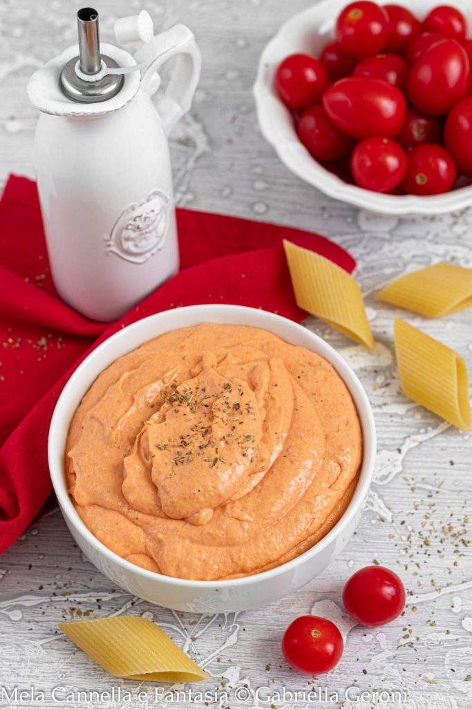 crème de ricotta et tomates cerises confites