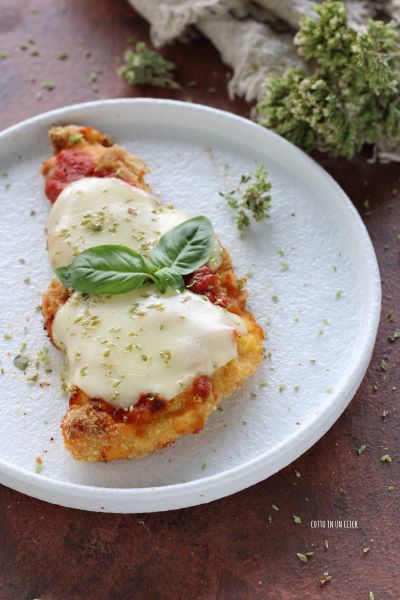 cuire au four pendant 5 minutes de plus jusqu'à ce que la mozzarella soit fondue