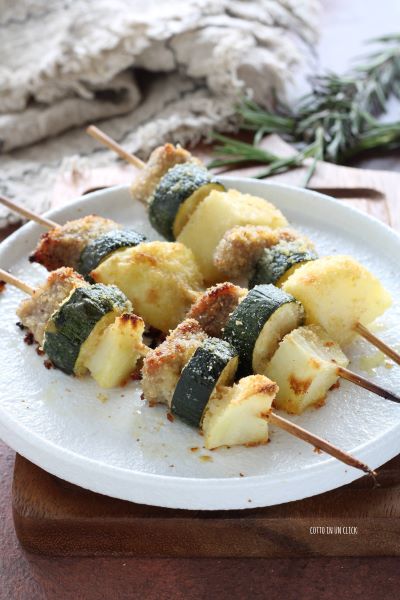 cuire les brochettes au four pendant 30 minutes et servir