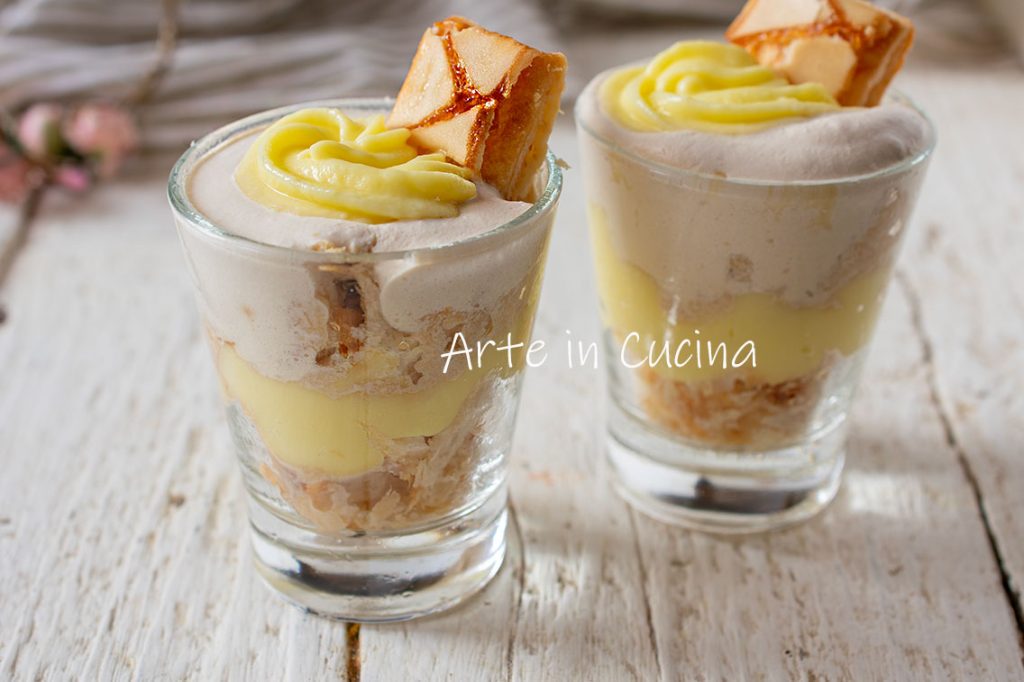 Coupe avec crème pâtissière et au café