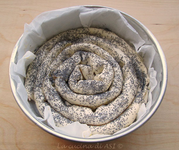 rouleau de pâte feuilletée garni