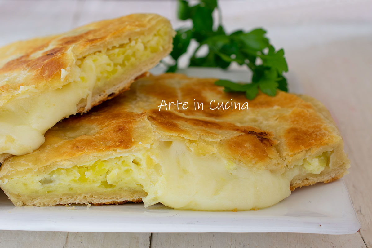 Focaccia farcie de pommes de terre rapide