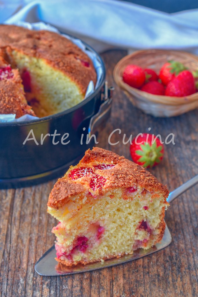 Gâteau 7 pots aux fraises et à la noix de coco
