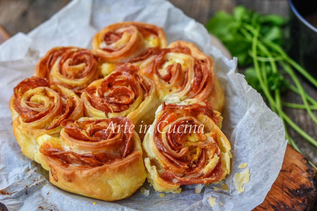 Gâteau de roses salami et œufs très rapide