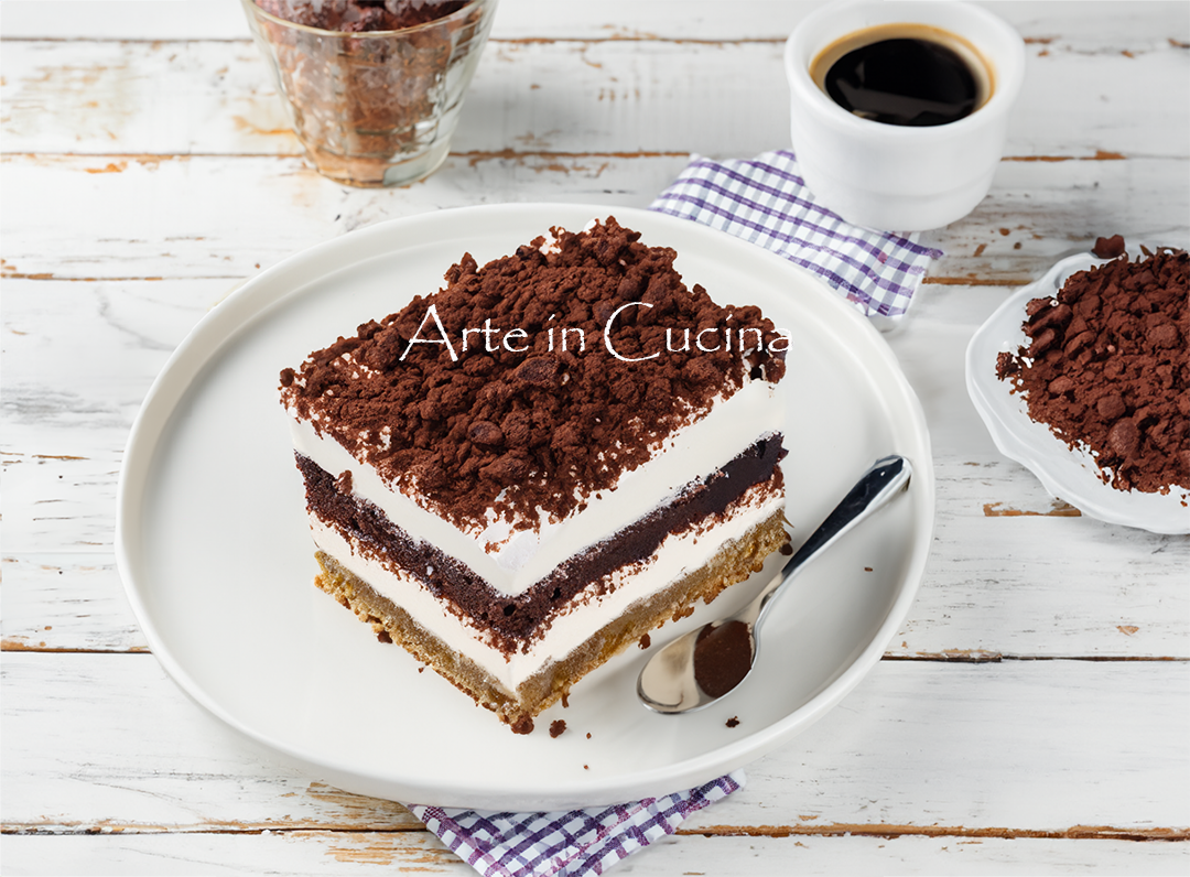 Gâteau semifreddo café et chocolat avec crumble