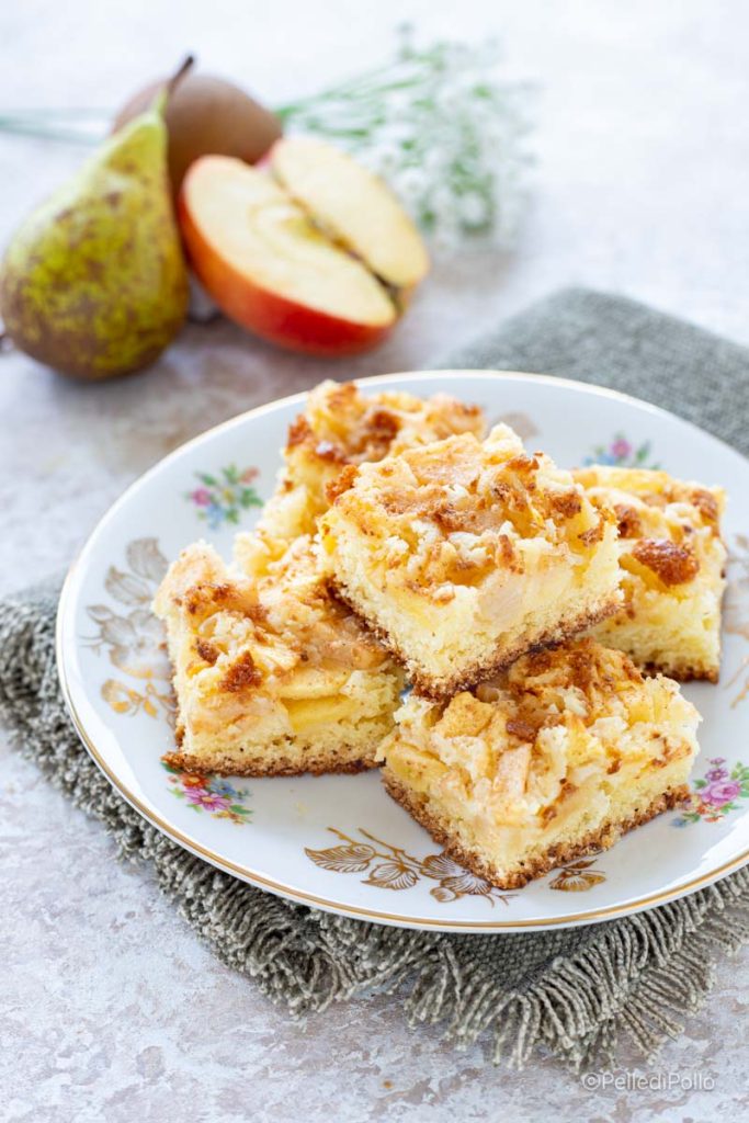 gâteau avec poires et pommes