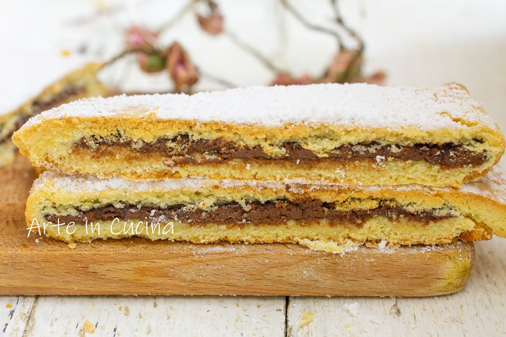 GROS BISCUIT À LA NUTELLA TARTE CROSTATA