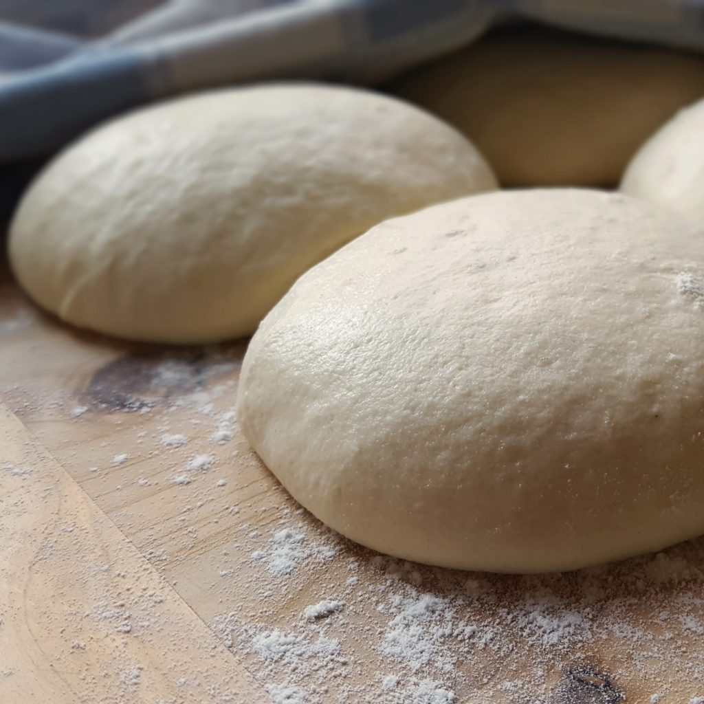 pâte pour pizza avec un gramme de levure