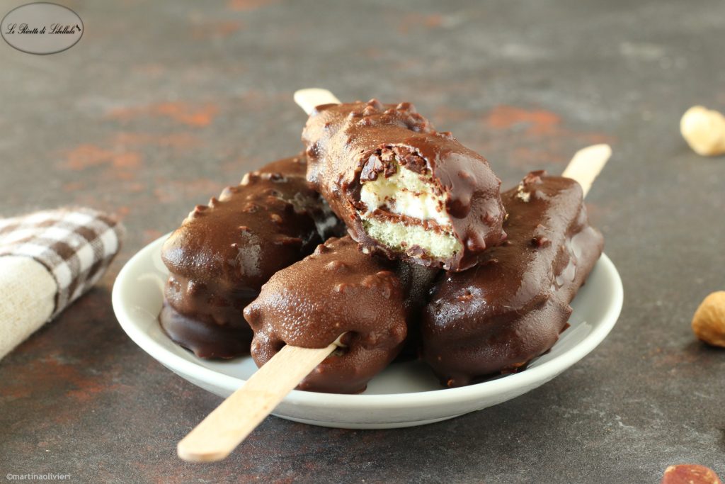 Mini glace sur bâtonnet avec mascarpone et chocolat