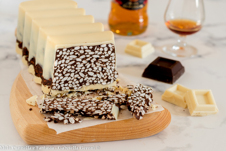 Nougat au chocolat avec riz soufflé doux et très gourmand