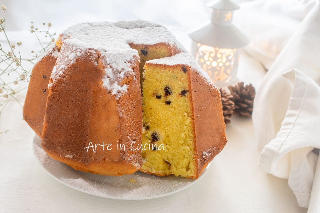 Pandoro rapide avec des pépites de chocolat