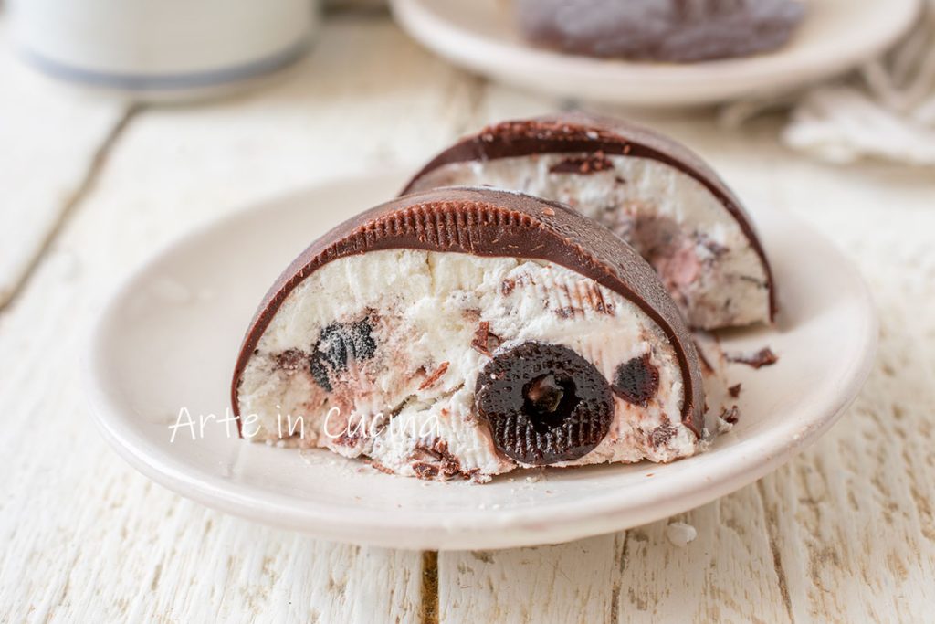 Petits gâteaux glacés forêt noire