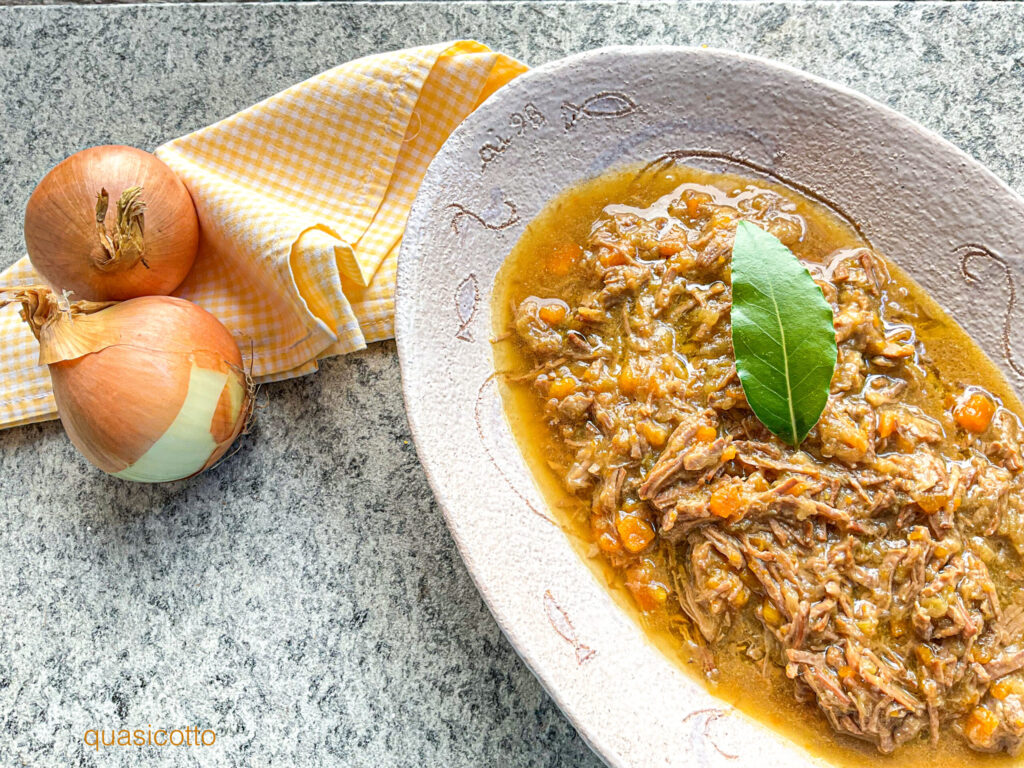 Sauce genovese en cocotte-minute électrique