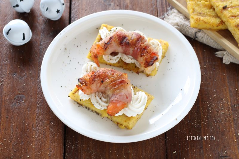 Crostini de polenta avec poisson