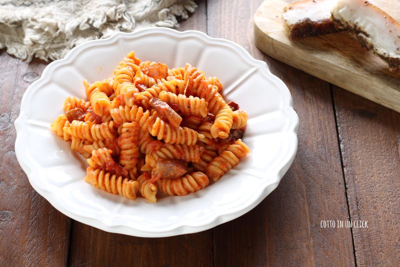 pâtes à l'Amatriciana en cocotte minute