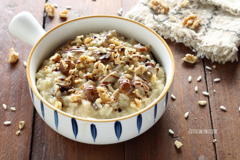 Risotto aux champignons avec fromage de chèvre et noix en cocotte-minute