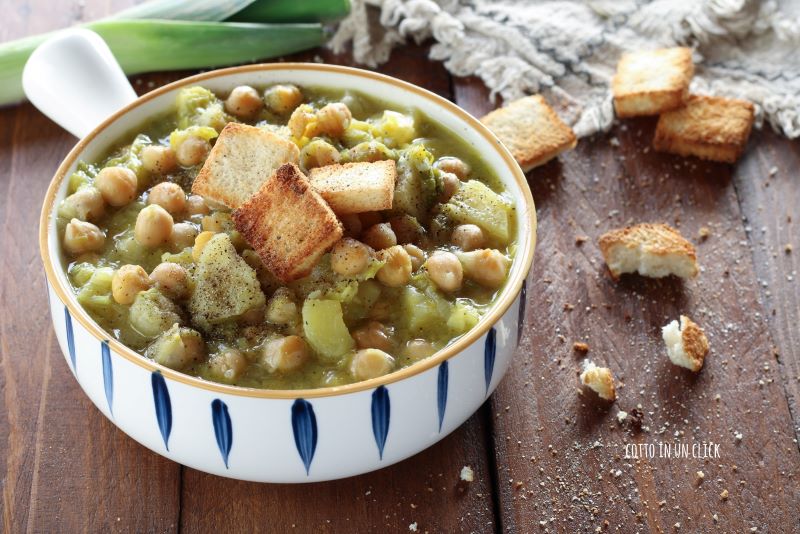 Soupe de poireaux et pois chiches à la cocotte-minute