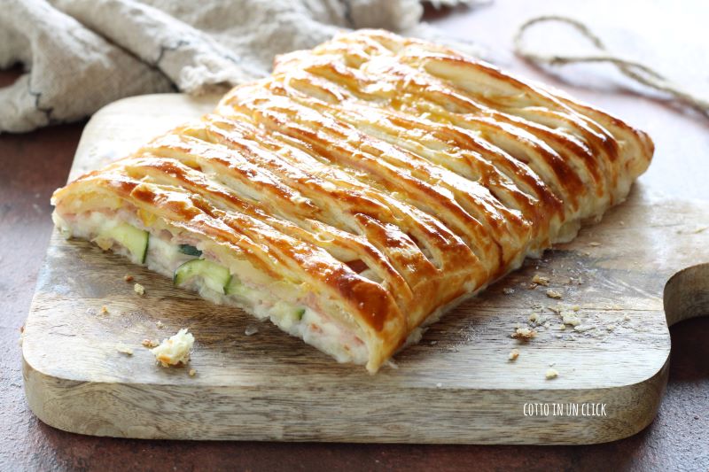 tresse de pâte feuilletée salée délicieuse et rapide