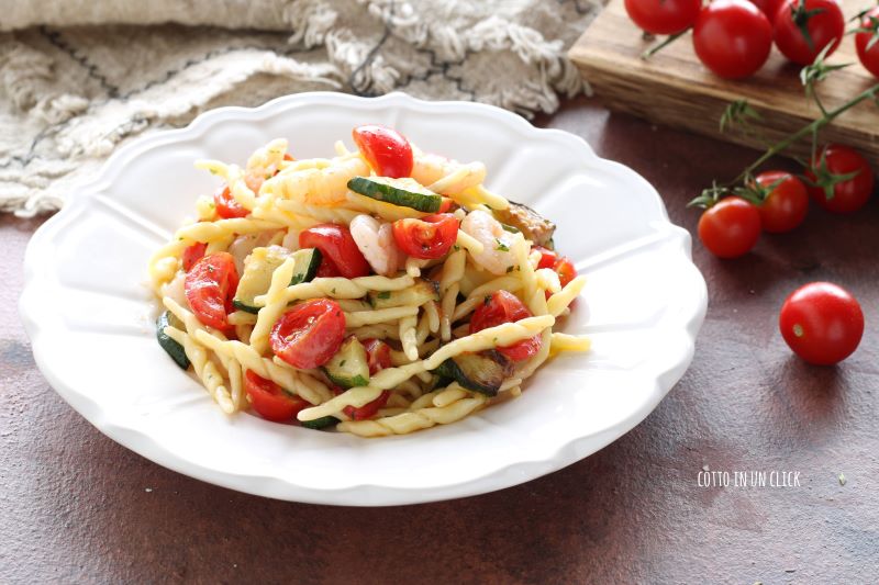 trofie froides avec courgettes et crevettes