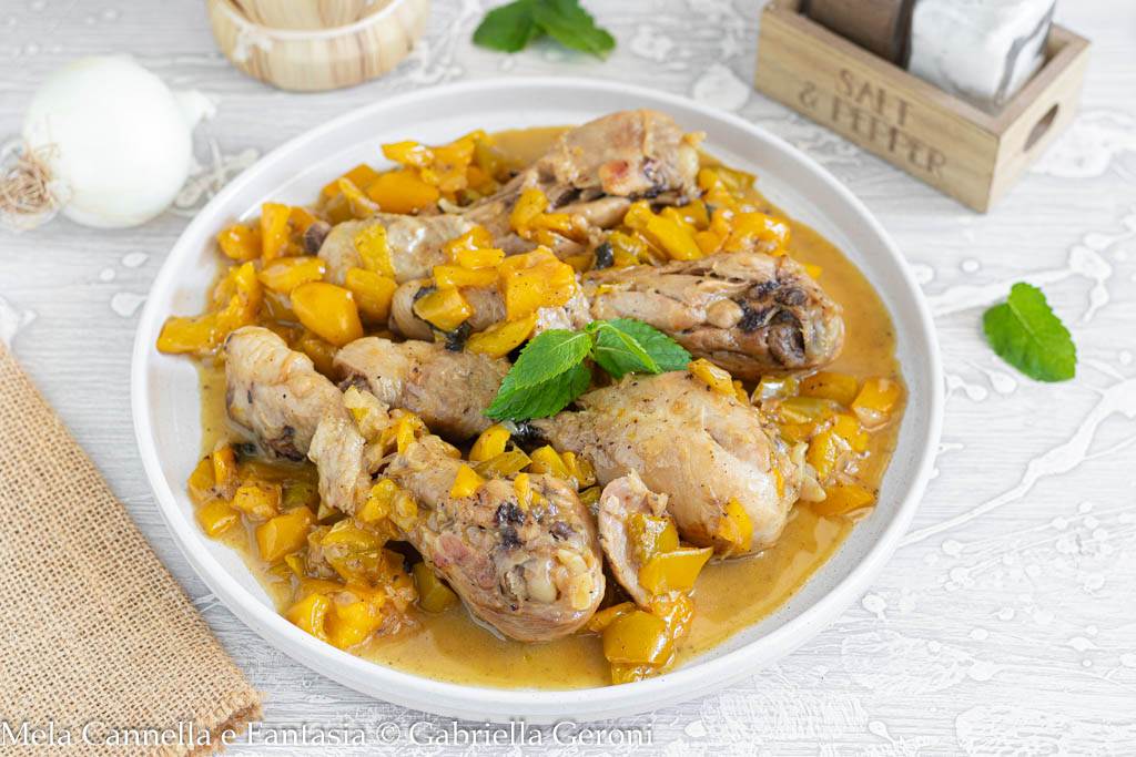 Pilons de poulet aux poivrons cuits à la poêle