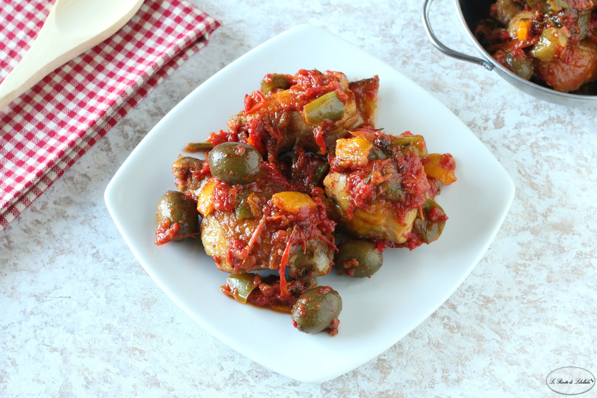 Pintade aux poivrons et olives