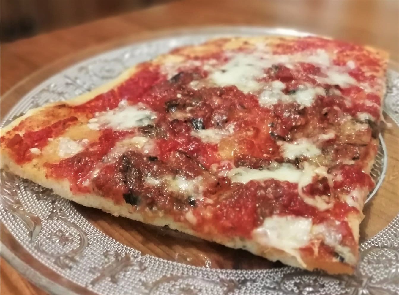 PIZZA EN PLAQUE aux aubergines et parmesan