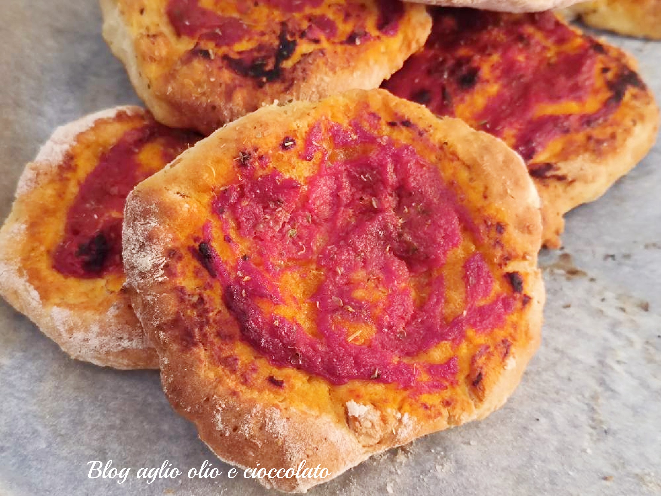 PIZZETTES ROUGES RAPIDES SANS LEVURE : PRÊTES EN 20 MINUTES