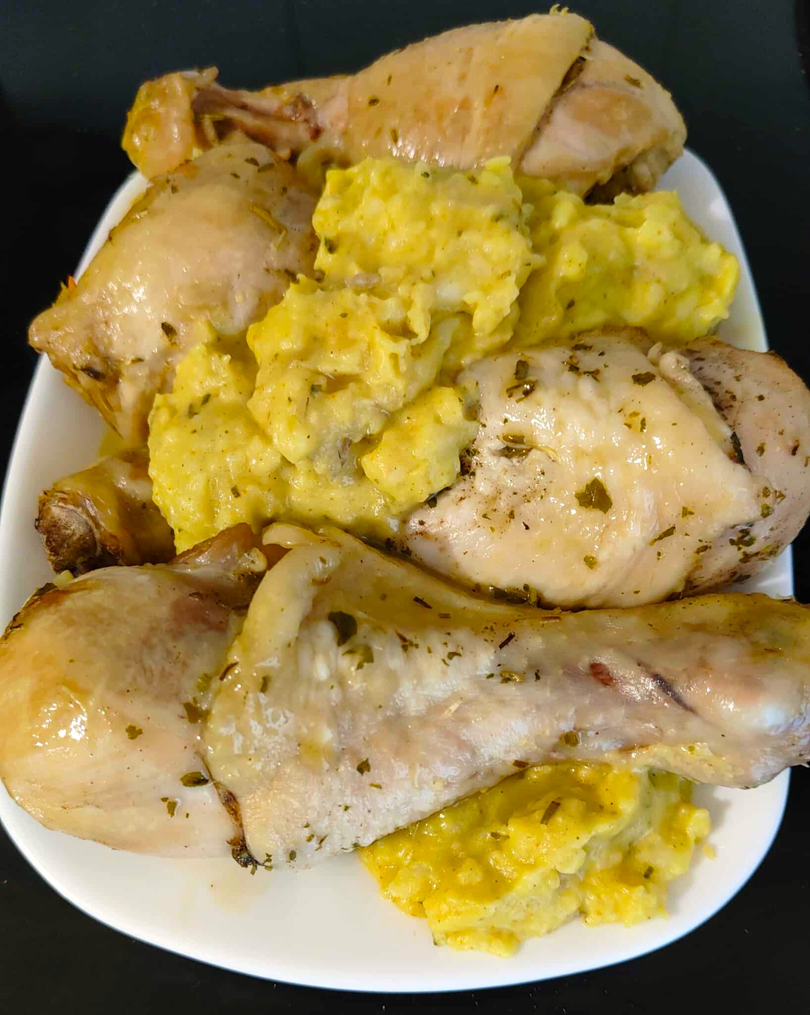 CUISSES DE POULET AU GINGEMBRE avec POMMES DE TERRE CRÉMEUSES AU CURCUMA : Recette avec le Monsieur Cuisine
