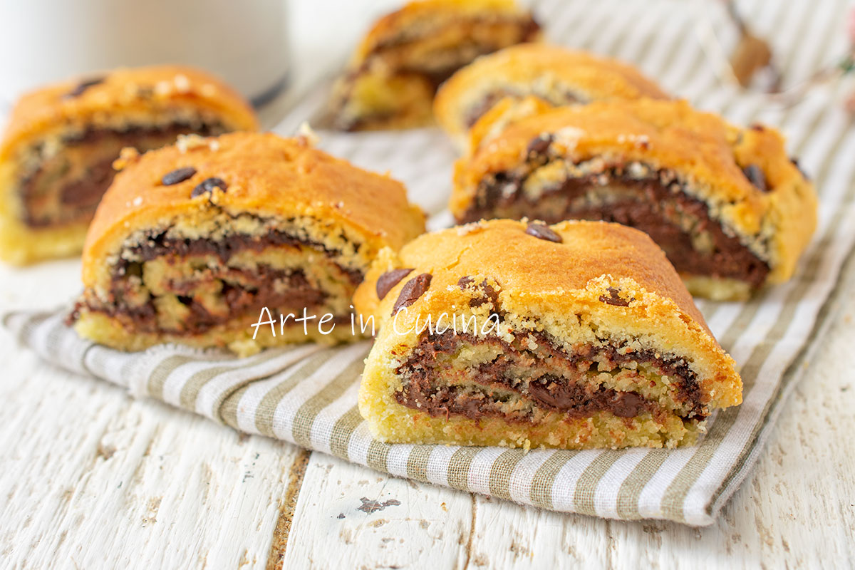 Roulés de pâte sablée à la Nutella et pépites de chocolat