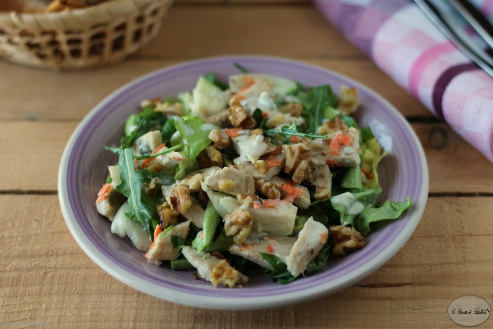 Salade de poulet avec sauce au gorgonzola