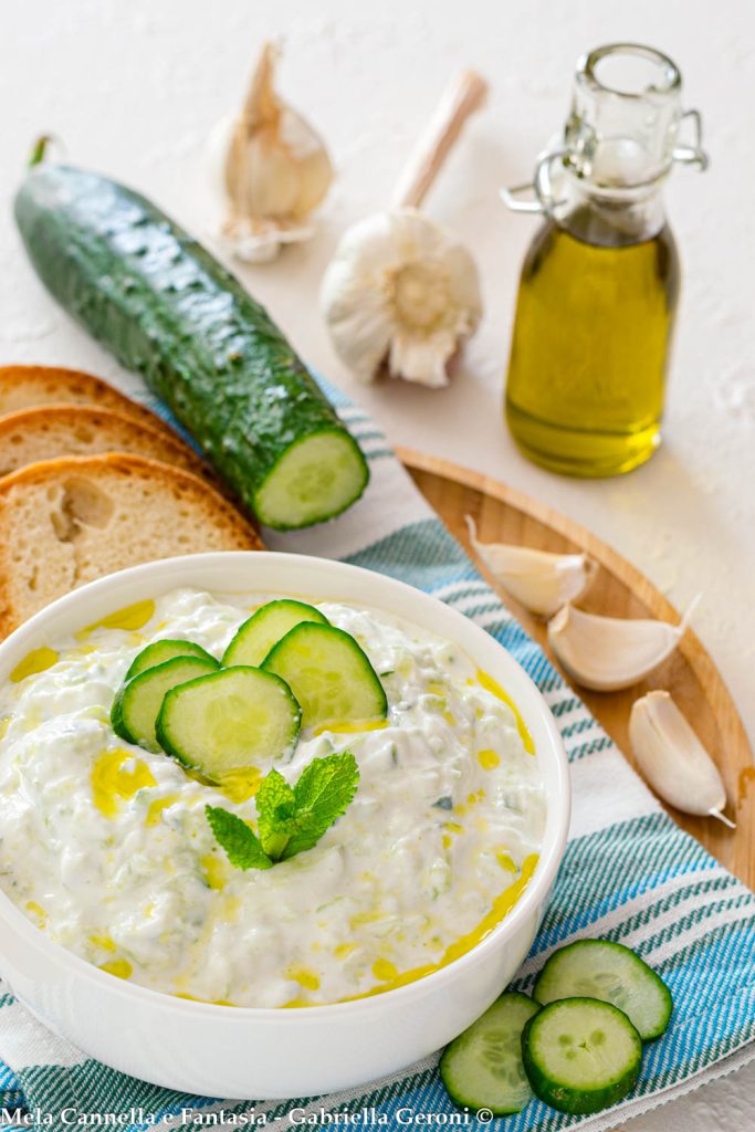 sauce grecque concombre ail et yaourt