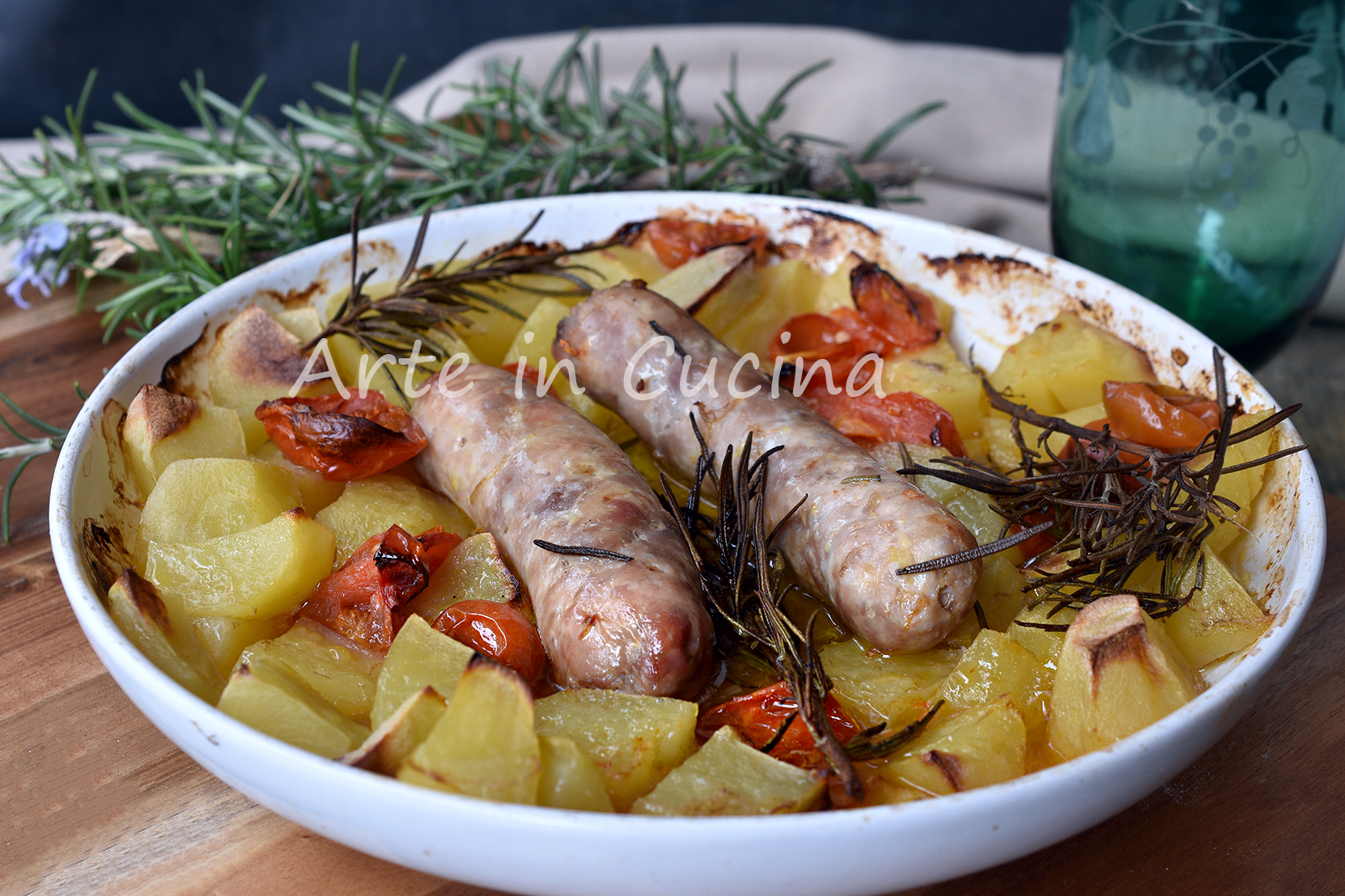 SAUCISSES au FOUR avec POMMES DE TERRE à la NAPOLITAINE