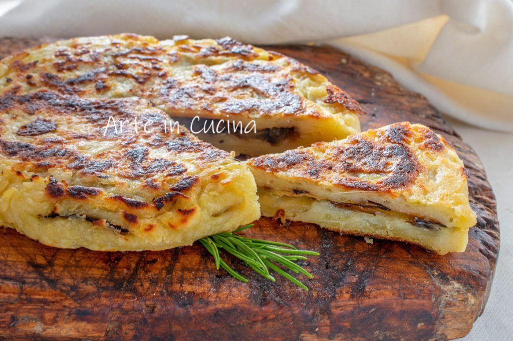 Tarte de pommes de terre aux aubergines à la poêle