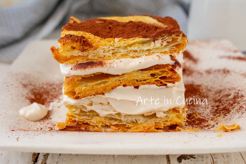 Tiramisù avec feuilletage à la crème pâtissière