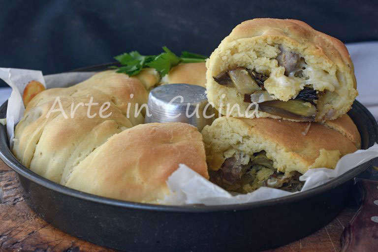 Tortano avec artichauts et saucisse