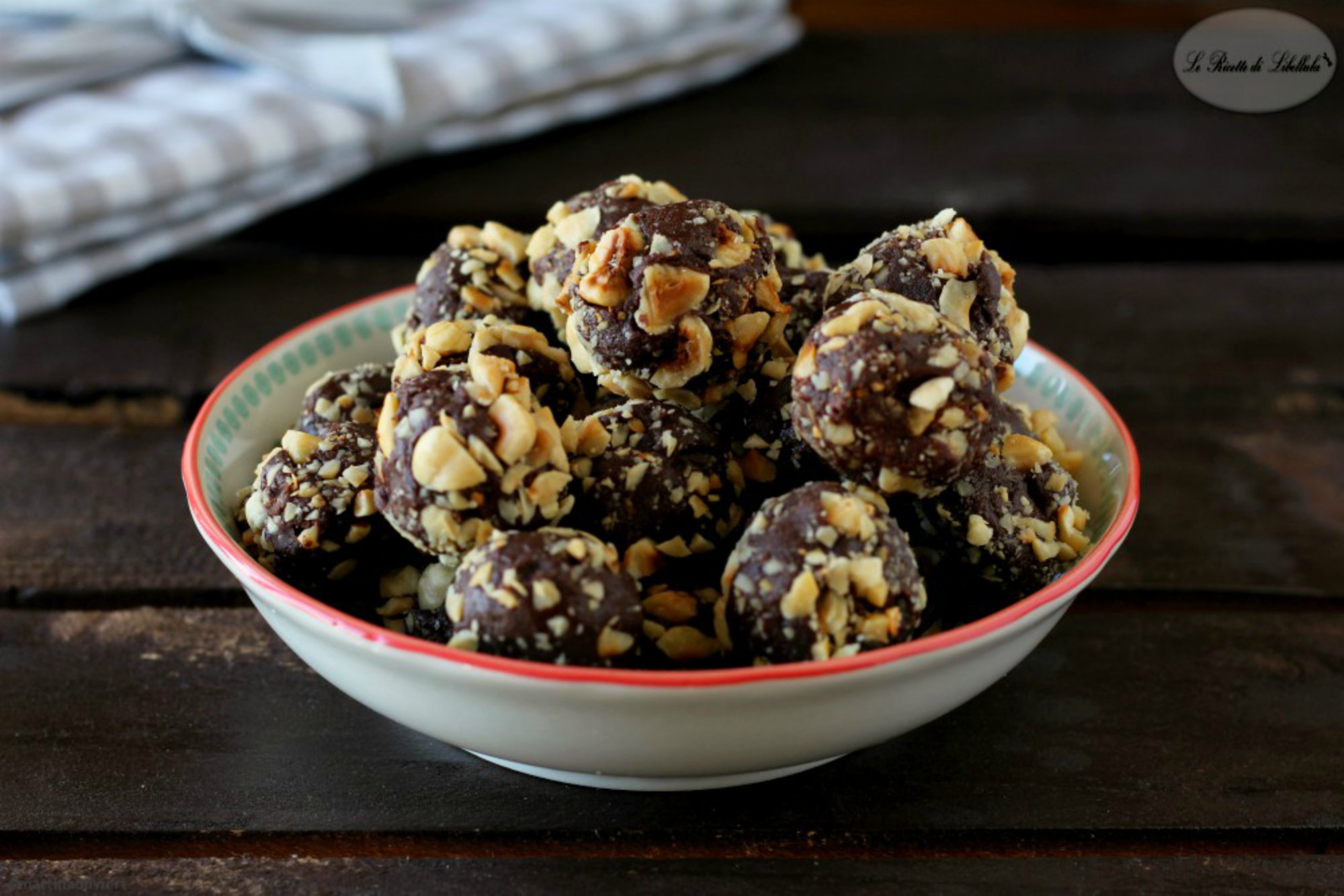 Truffes au chocolat et aux noisettes