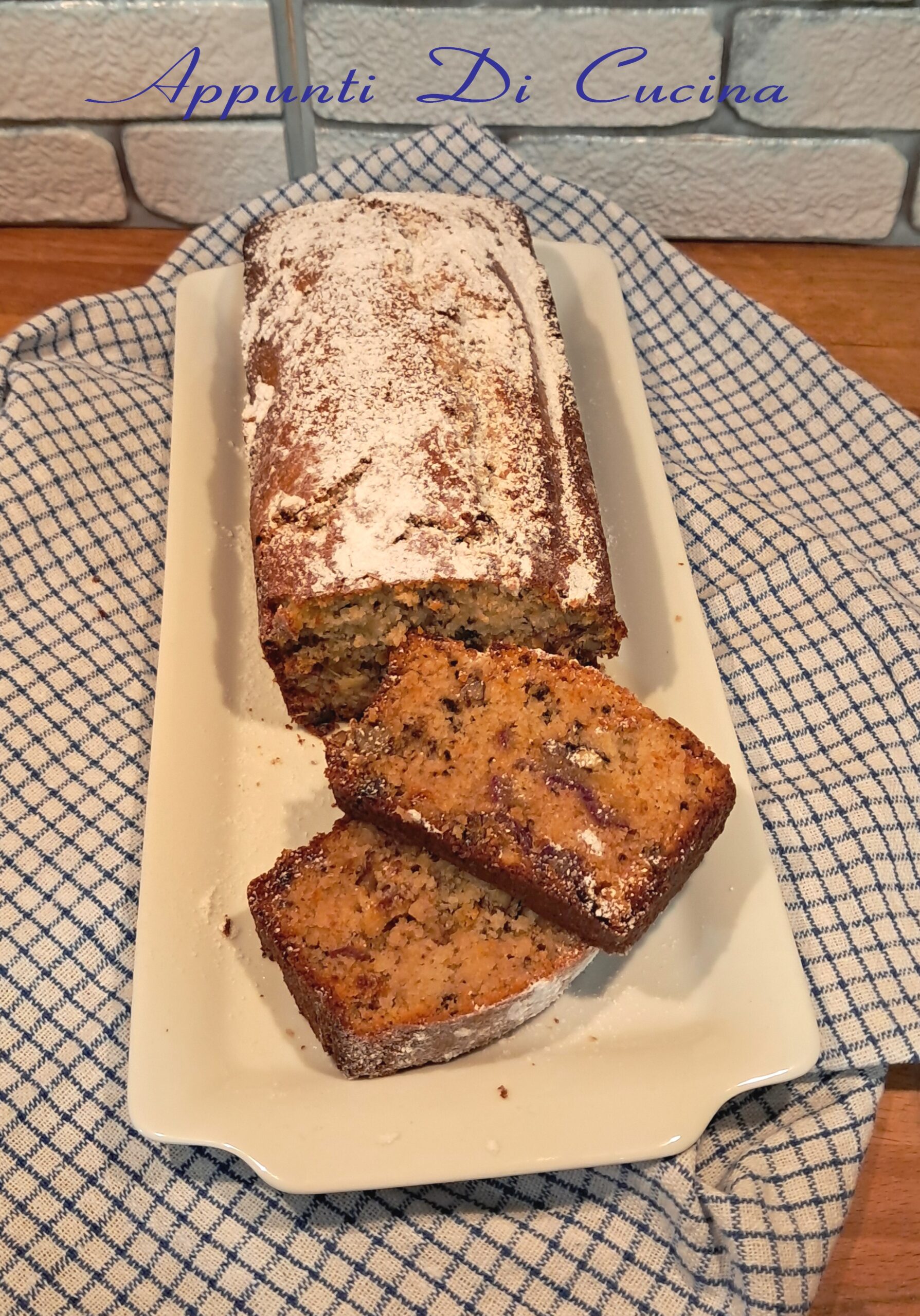 PLUMCAKE AUX NOIX ET DATTES