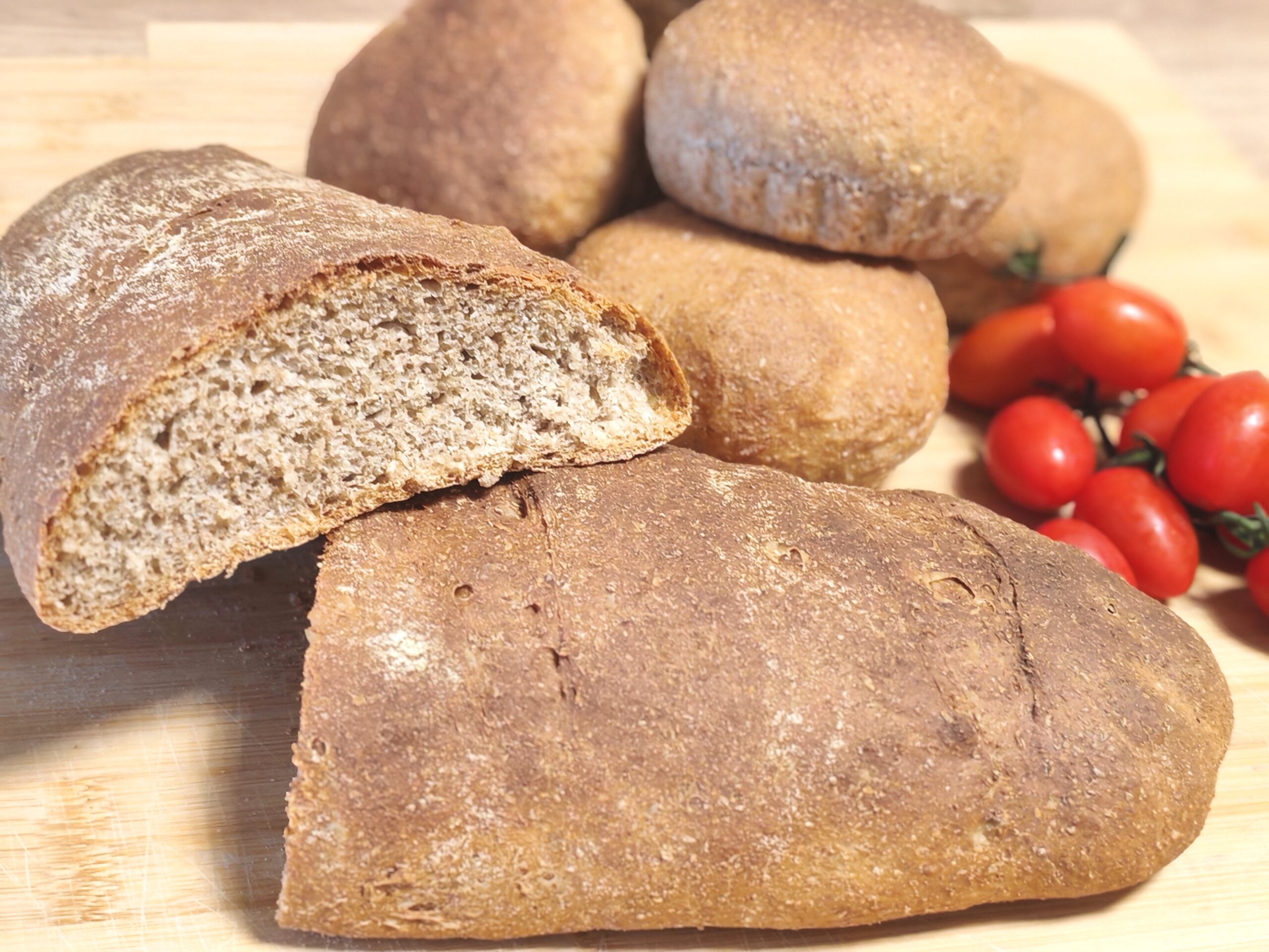 Pain et petits pains complets