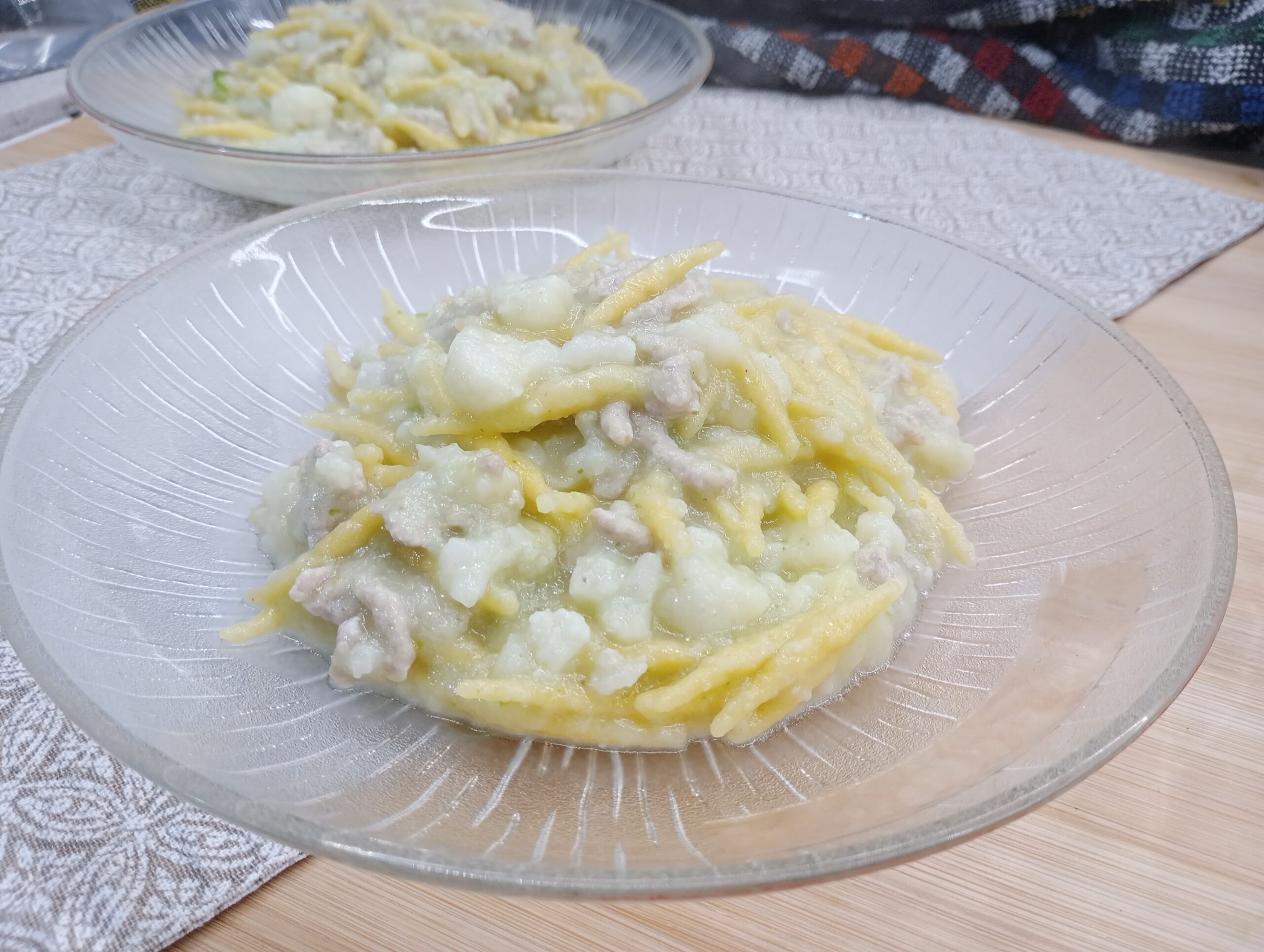 Pâtes au chou-fleur et viande hachée