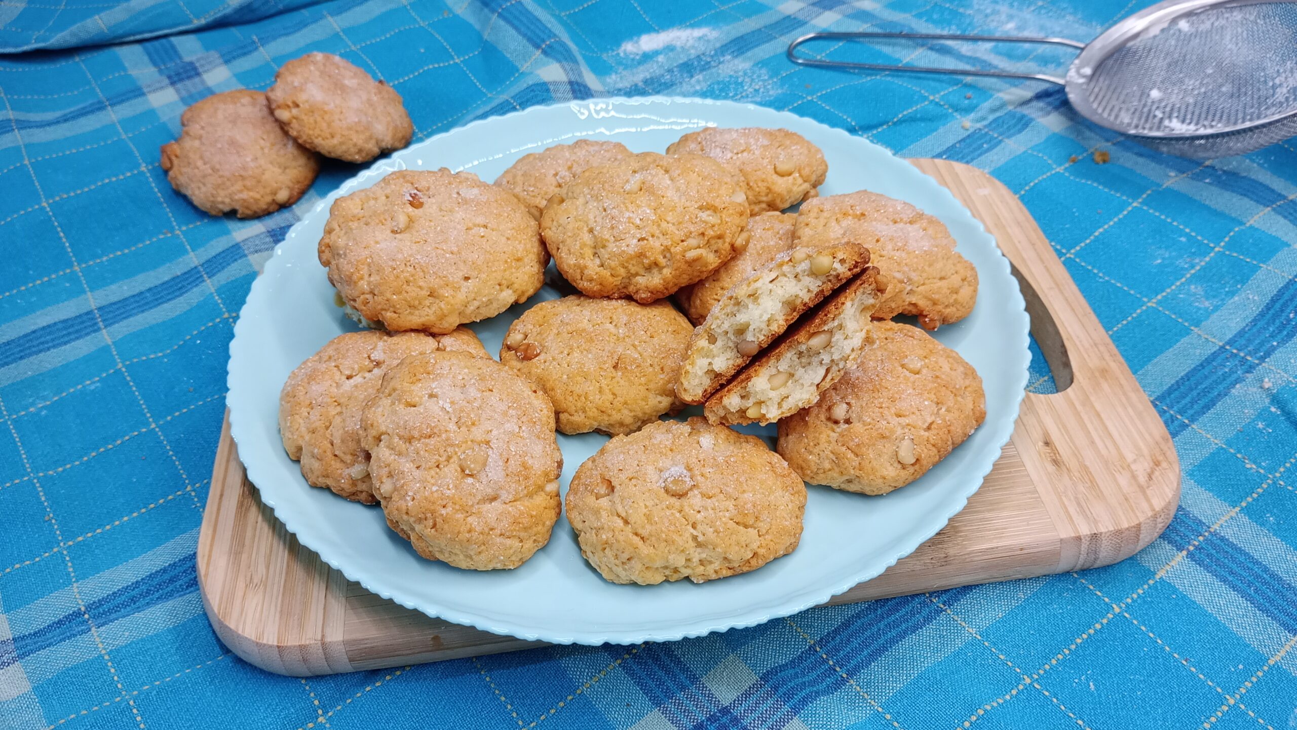 Biscuits au yaourt et aux pignons