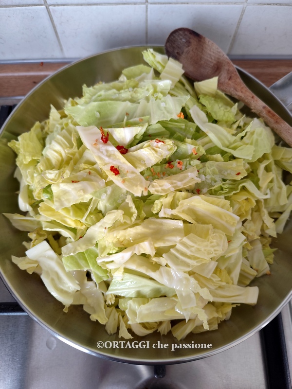 ajouter le chou frisé mijoté au soffritto