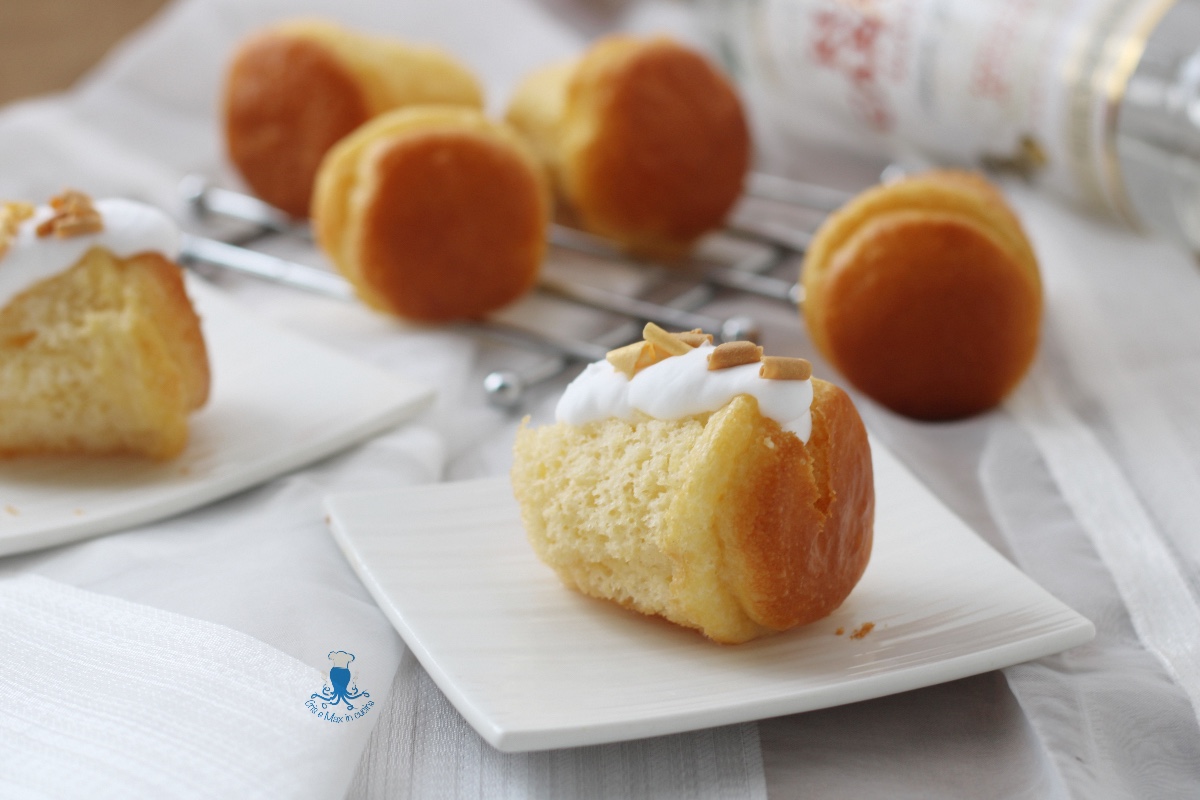 Babà au rhum, délicieux gâteaux de la tradition napolitaine